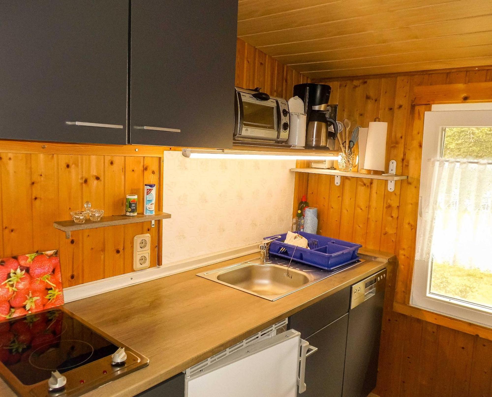 Bungalow Und Ferienwohnung Auf Ruegen Kluis ภายนอก รูปภาพ