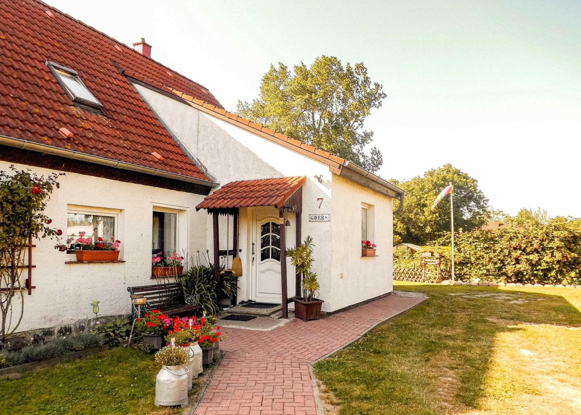 Bungalow Und Ferienwohnung Auf Ruegen Kluis ภายนอก รูปภาพ